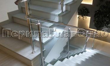 Нержавеющие перила и ограждения со стеклом и подсветкой купить в Краснодаре