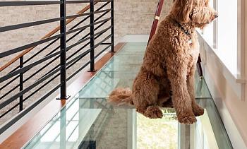 Стеклянный пол на площадке в частном доме в Краснодаре. Готовые проекты ПерилаГлавСнаб