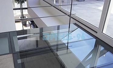 Стеклянный потолок на межэтажной площадке купить в Краснодаре