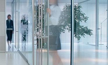 Перегородки в офис с прозрачным стеклом премиум купить в Краснодаре