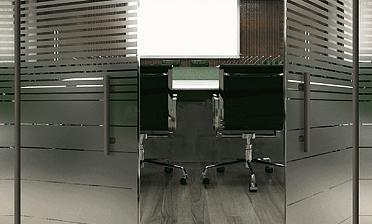 Перегородки из стекла с пленкой для офиса премиум купить в Краснодаре