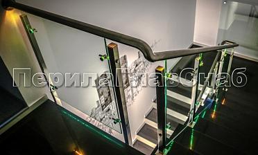 Ограждения со стеклом и подсветкой поручня купить в Краснодаре