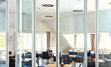 Стеклянные перегородки для зоны отдыха в офисе купить в Краснодаре