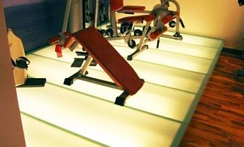 Люминесцентная подсветка стеклянного блочного пола в Краснодаре. Готовые проекты ПерилаГлавСнаб