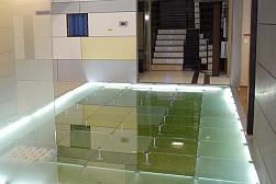 Стеклянные полы с подсветкой в Краснодаре. Готовые проекты ПерилаГлавСнаб - фото 1