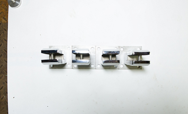 Стеклодержатель литой напольный, плоский 50х50х190 мм, для стекла 10-12 мм, полированный AISI 304, уценка k275-2-У 7