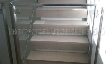 Зажимные одностворчатые калитки из нержавеющей стали со стеклом купить в Краснодаре